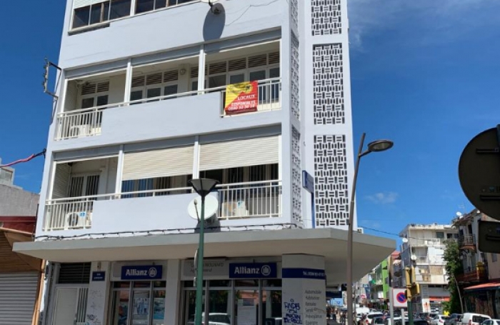 Location Local commercial 275m² Pointe-à-Pitre