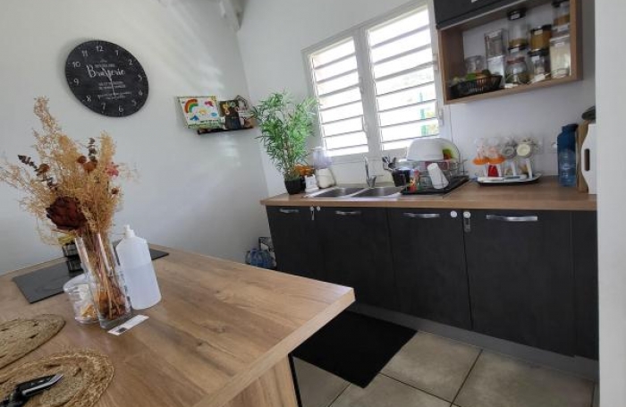 Vente Maison 80m&sup2; 4 pi&#232;ces Petit-Canal