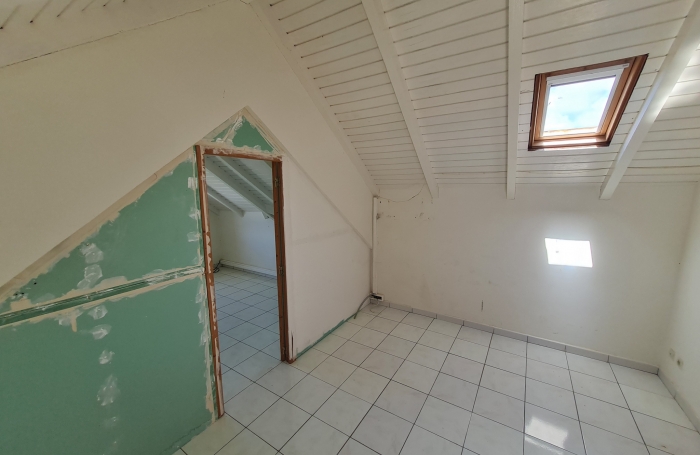 Grand appartement T2 idéalement situé à Gosier