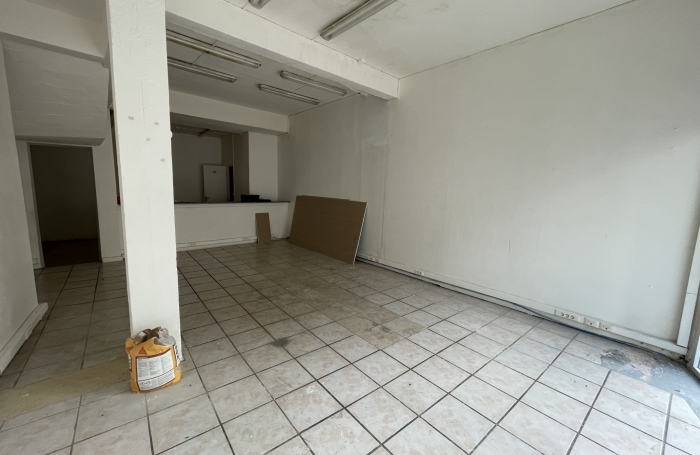 LOCAL COMMERCIAL 70m2 RUE DELGRES