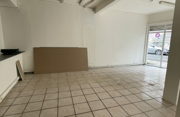 LOCAL COMMERCIAL 70m2 RUE DELGRES