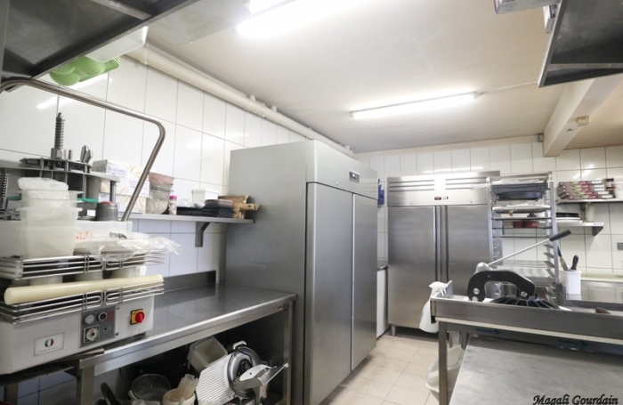 Vente Fonds de commerce 99m&sup2; 1 pi&#232;ce Le Moule