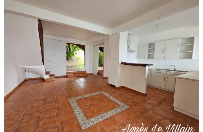 Vente Maison 74m&sup2; 4 pi&#232;ces Bouillante