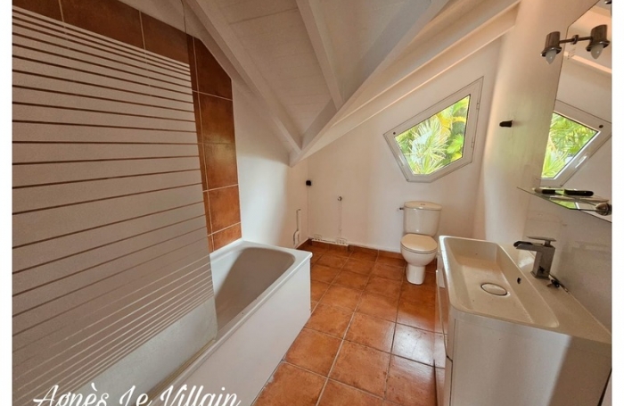 Vente Maison 74m&sup2; 4 pi&#232;ces Bouillante