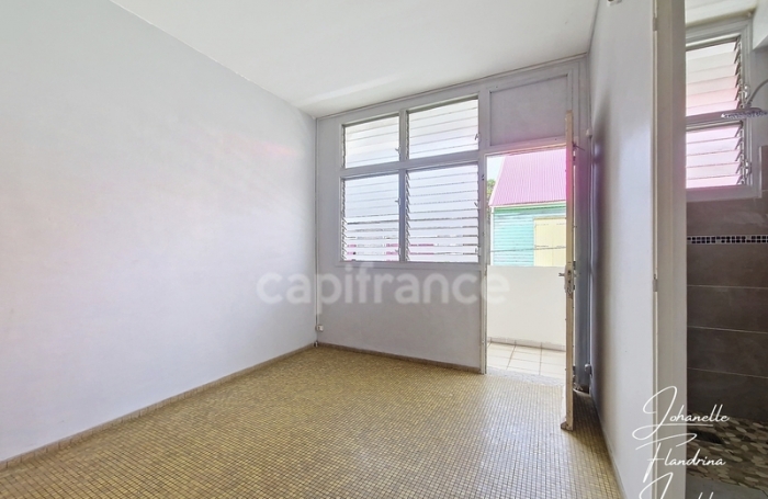 Vente Appartement 162m&sup2; 7 pi&#232;ces Capesterre Belle Eau