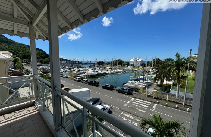 GOURBEYRE, Marina de Rivière Sens, appartement T2 vue sur mer