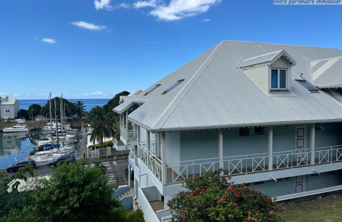 GOURBEYRE, Marina de Rivière Sens, appartement T2 vue sur mer