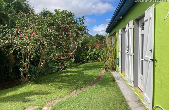 TROIS-RIVIERES - VILLA  T 3 DE PLAIN PIED AVEC TERRASSE A VIVRE  ET VUE MONTAGNE - JARDIN ARBORE