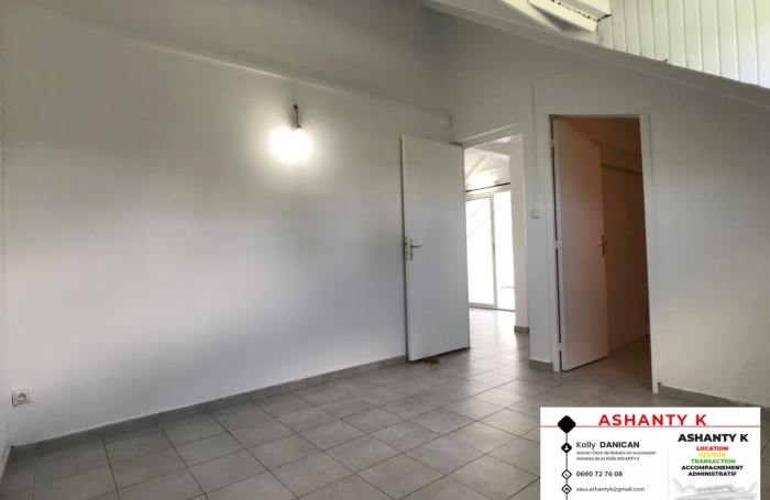 Vente Maison 100.00m&sup2; 7 pi&#232;ces Les Abymes