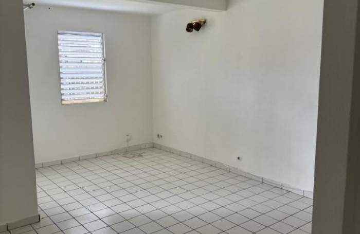 Location Appartement 66.9m&sup2; 4 pi&#232;ces Sainte Rose