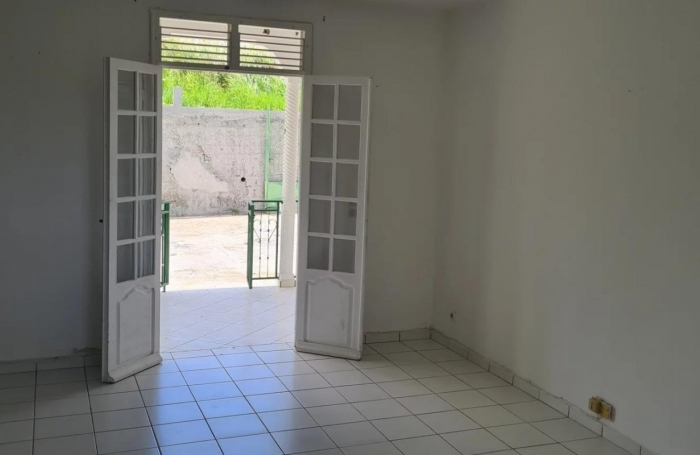 Vente Maison 198m&sup2; 4 pi&#232;ces Petit-Bourg