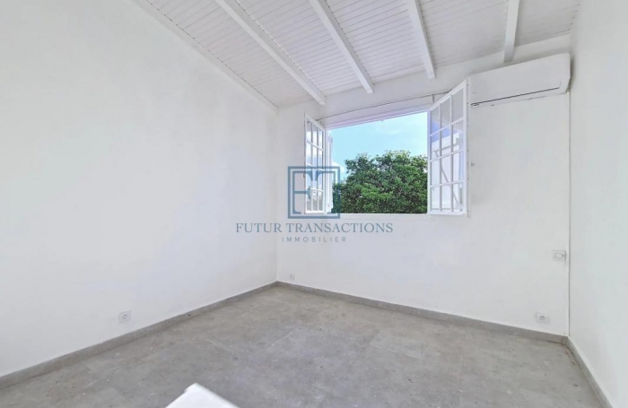 Location Maison 156m&sup2; 5 pi&#232;ces Sainte Anne