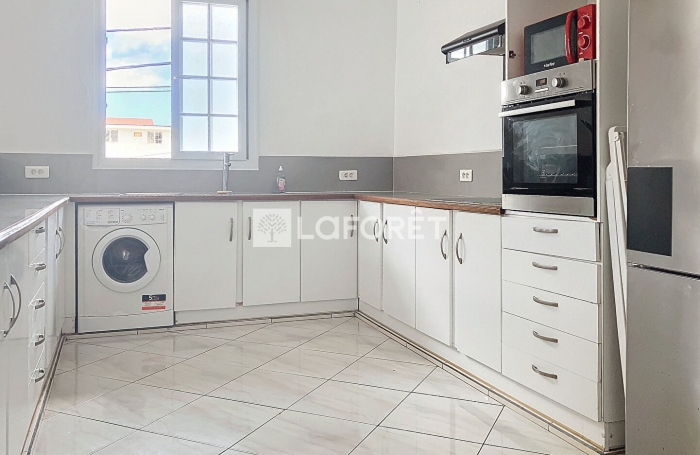 Location Appartement 109.57m² 4 pièces Pointe-à-Pitre