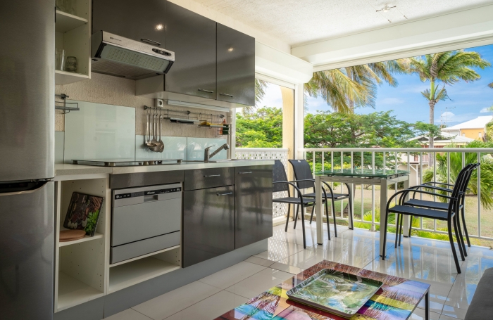 APPARTEMENT AVEC UNE CHAMBRE INDÉPENDANTE DANS UNE RÉSIDENCE SÉCURISÉE AVEC PISCINE