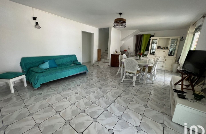 Vente Maison 209m&sup2; 7 pi&#232;ces Lamentin