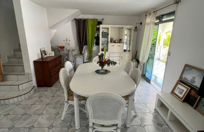 Vente Maison 209m&sup2; 7 pi&#232;ces Lamentin