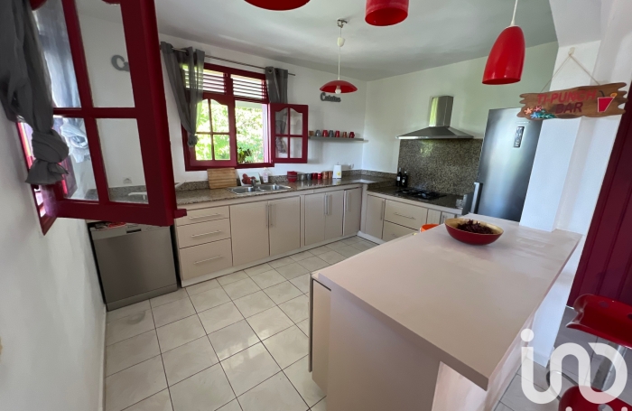 Vente Maison 121m&sup2; 7 pi&#232;ces Gosier