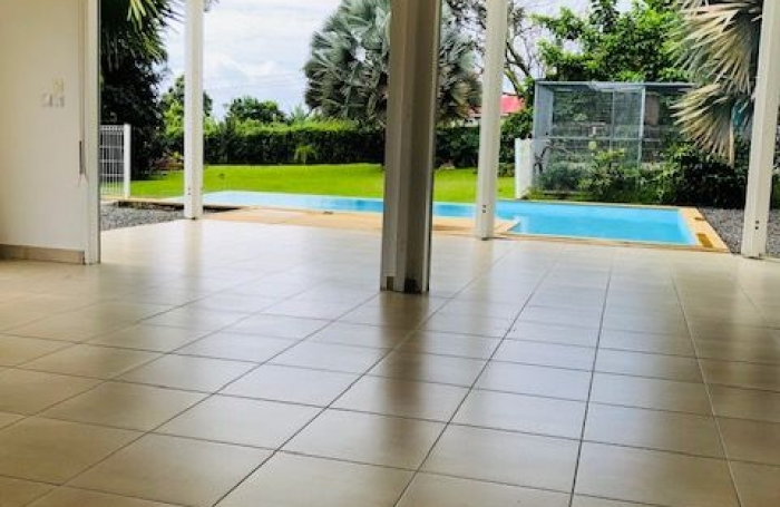 Location Maison 117.17m&sup2; 5 pi&#232;ces Capesterre Belle Eau