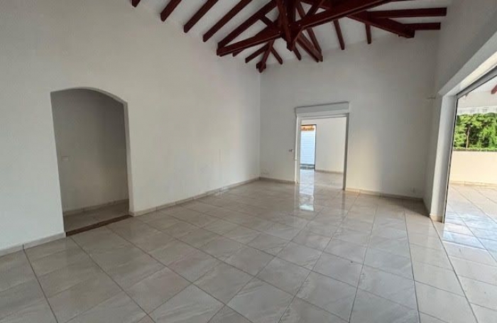 Location Maison 104m&sup2; 4 pi&#232;ces Saint François