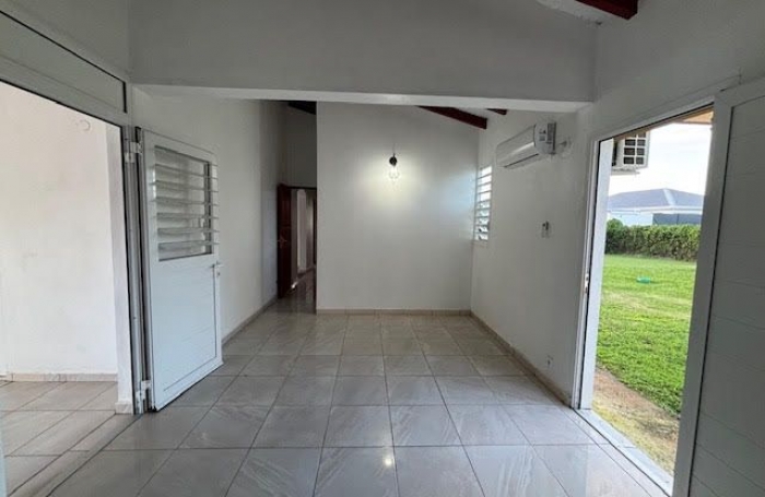 Location Maison 104m&sup2; 4 pi&#232;ces Saint François