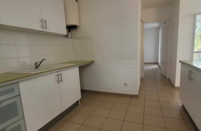 À acheter 175000 € à Sainte-Anne : grand appartement