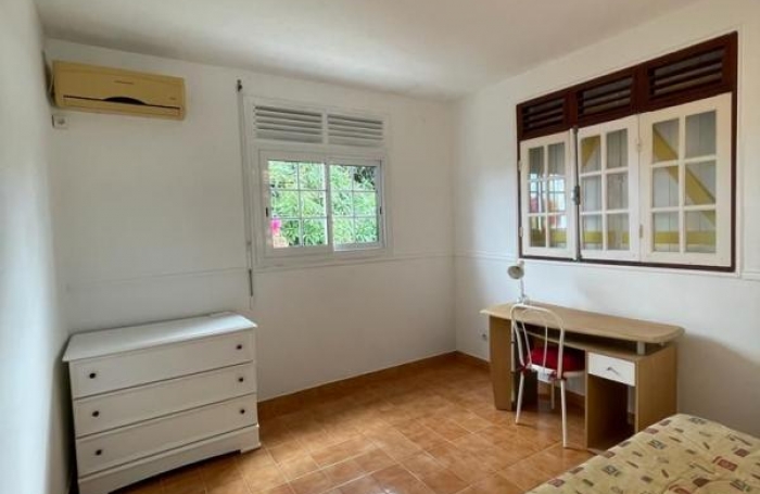 Location Maison 130m&sup2; 5 pi&#232;ces Gosier