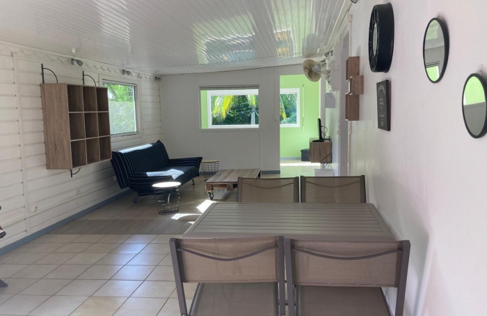 À LOUER À BAILLIF   APPARTEMENT T 3 MEUBLE ET CLIMATISE  DE 95 M2 - QUARTIER CALME