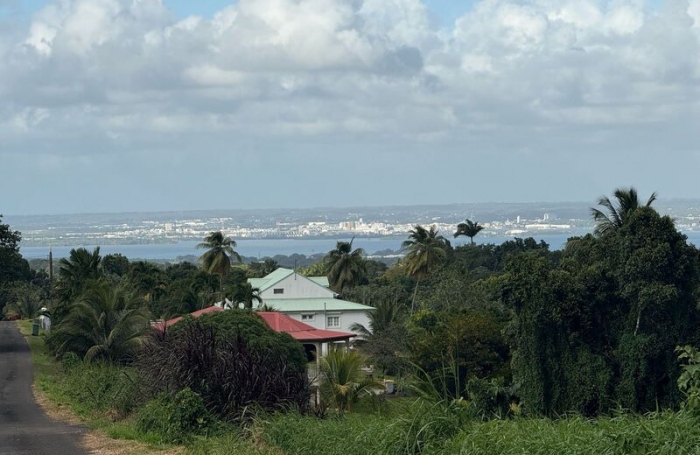 Vente Appartement 643m&sup2; 1 pi&#232;ce Petit-Bourg