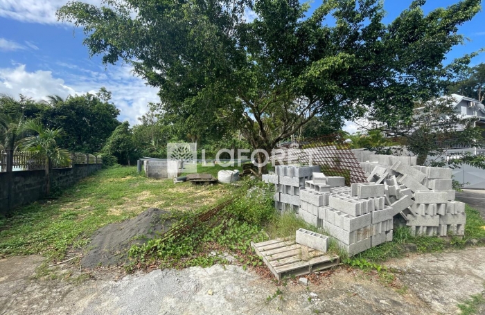Vente Terrain 550m² 1 pièce Lamentin