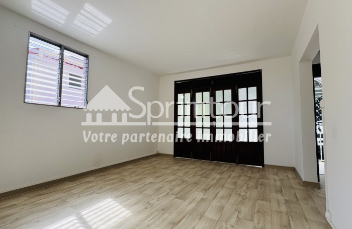 BOUILLANTE - MAISON T4 de 66 m2, bourg