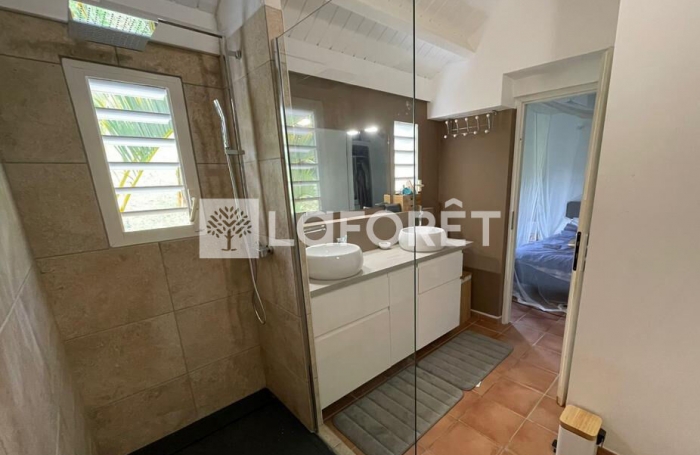 Vente Appartement 93m² 4 pièces Gourbeyre