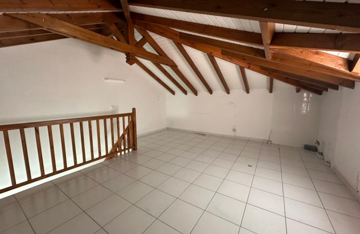 Vente Local commercial 96m&sup2; Saint François