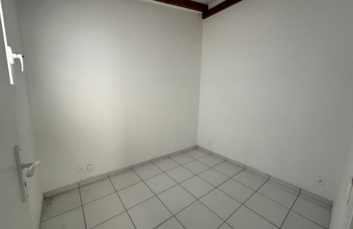 Vente Local commercial 96m&sup2; Saint François