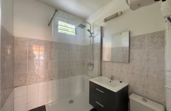 Appartement trois pièces sur Saint-François