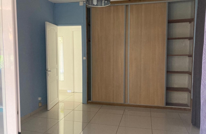 À VENDRE   Maison T4 de plain-pied avec studio indépendant   Saint-Claude