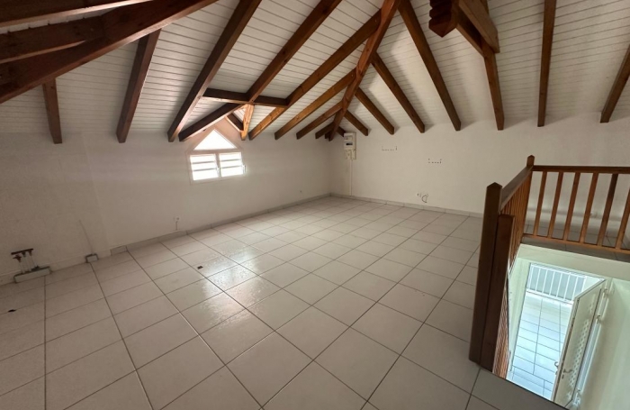 Vente Local commercial 96m&sup2; Saint François