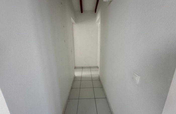 Vente Local commercial 96m&sup2; Saint François