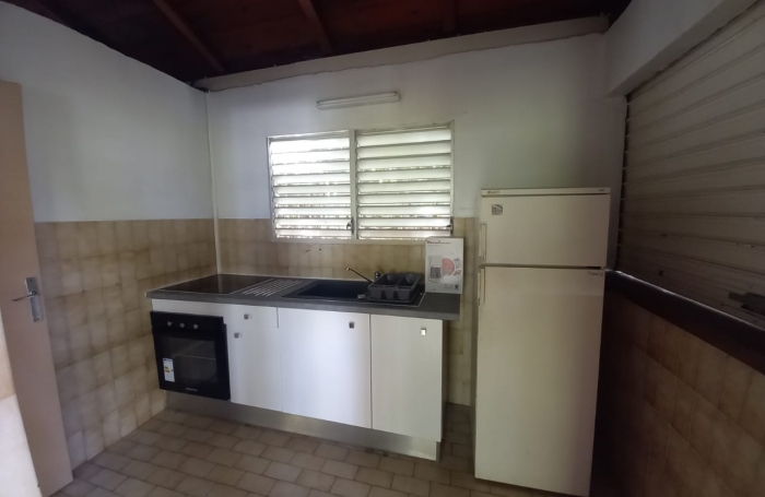 Bungallow indépendant F1 meublé à l'entrée du Gosier