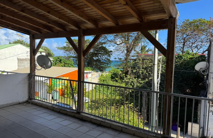 CAPESTERRE - IMMEUBLE DE RAPPORT - RUE MARCHANDE