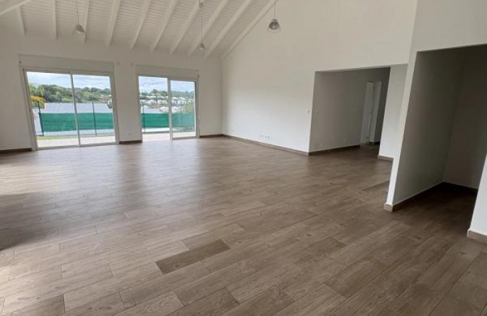 Location Maison 160m&sup2; 5 pièces Petit-Bourg