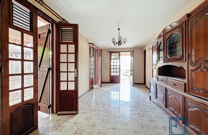 Vente Maison 138m&sup2; 8 pi&#232;ces Petit-Canal