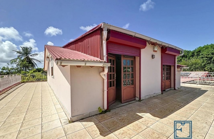 Vente Maison 138m&sup2; 8 pi&#232;ces Petit-Canal