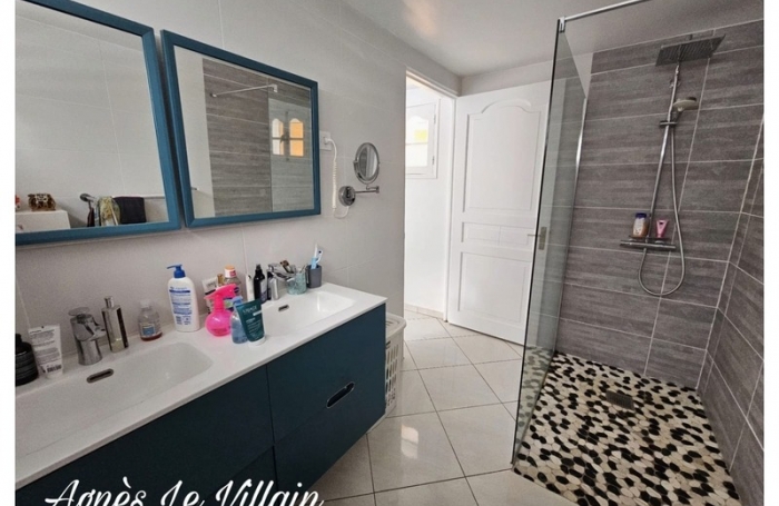 Vente Maison 184m&sup2; 4 pi&#232;ces Pointe-Noire