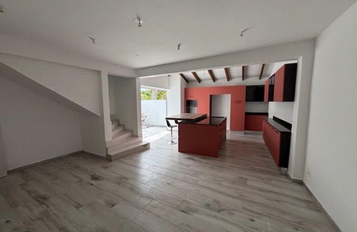 Location Maison 148m&sup2; 7 pi&#232;ces Port-Louis