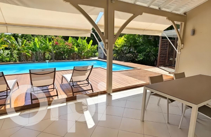 Vente Immeuble 132m&sup2; 6 pi&#232;ces Saint François