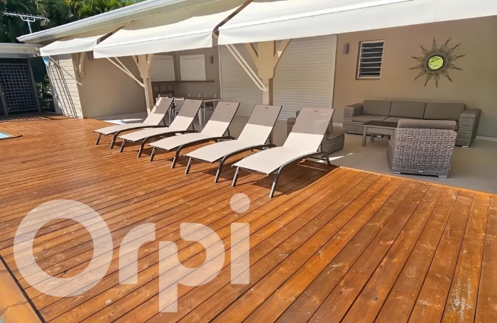 Vente Immeuble 132m&sup2; 6 pi&#232;ces Saint François