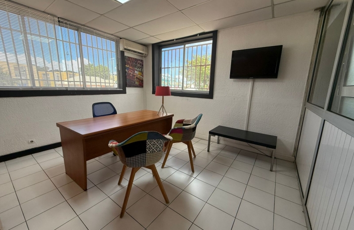 BUREAU A LOUER