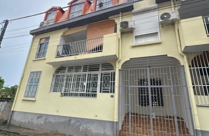 Vente Appartement 48.78m&sup2; 2 pièces Basse-Terre