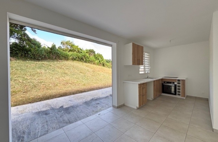 Maison individuelle de type trois - LONGFORT IMMOBILIER