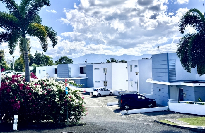 Aux Abymes, appartement à vendre avec Longfort Immobilier